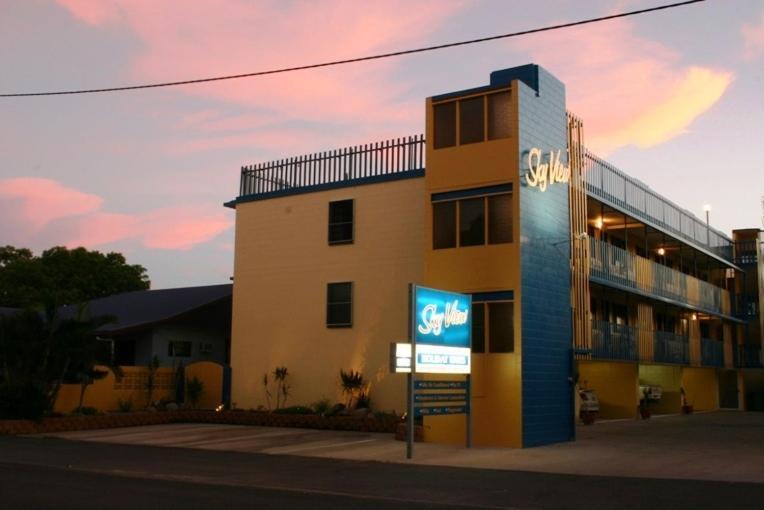Sky View Units Bowen Aparthotel Exterior photo
